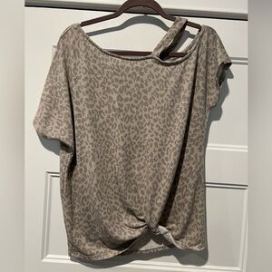 Soft shoulder cutout top